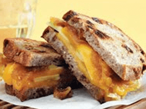 smoked-cheddar-sandwich